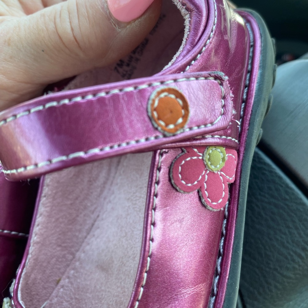 CHILD Nordstrom Rack Beautiful like New shoes! SO SO CUTE!💕💕💕💕💕Size 7M - Picture 3 of 9